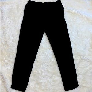 3/30 Tapered black flowy trousers